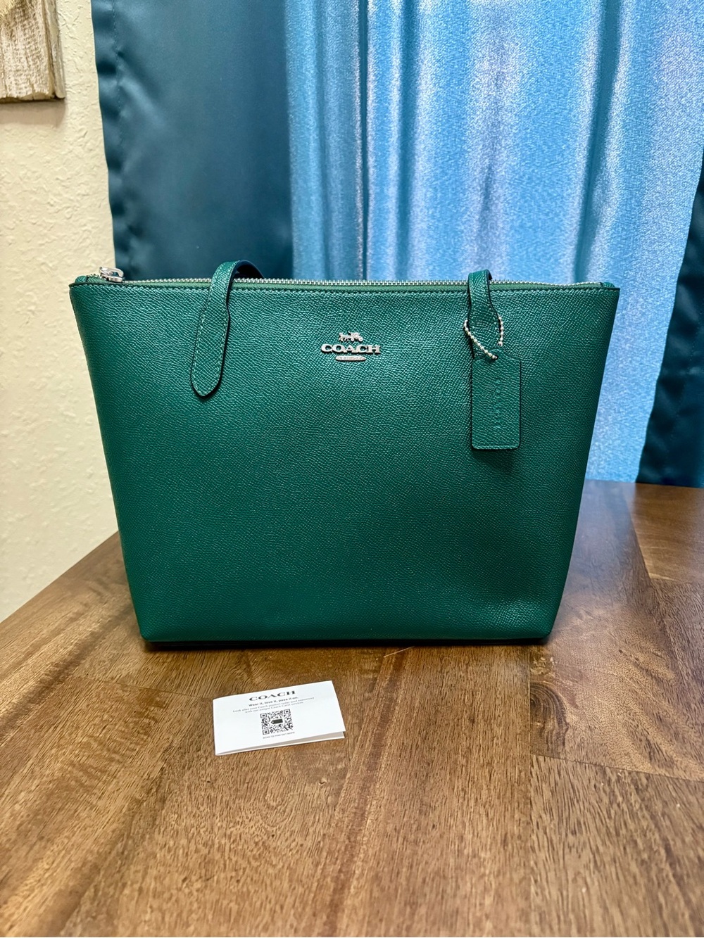 Coach NWOT Fiona Tote - Emerald Green - Leather Tote, Zip Top, Silver -CW395